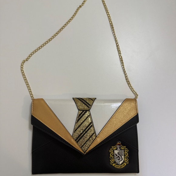 Danielle Nicole Harry Potter Hufflepuff Uniform Clutch Gold - Picture 6 of 8